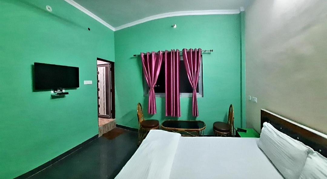 Nandini Homestay Деградун Екстер'єр фото